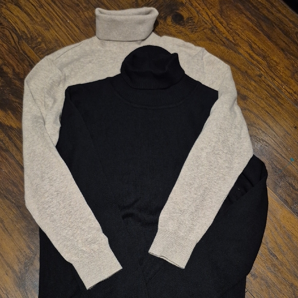 H&M Black and Cream Turtleneck Sweater Duo - Picture 1 of 2